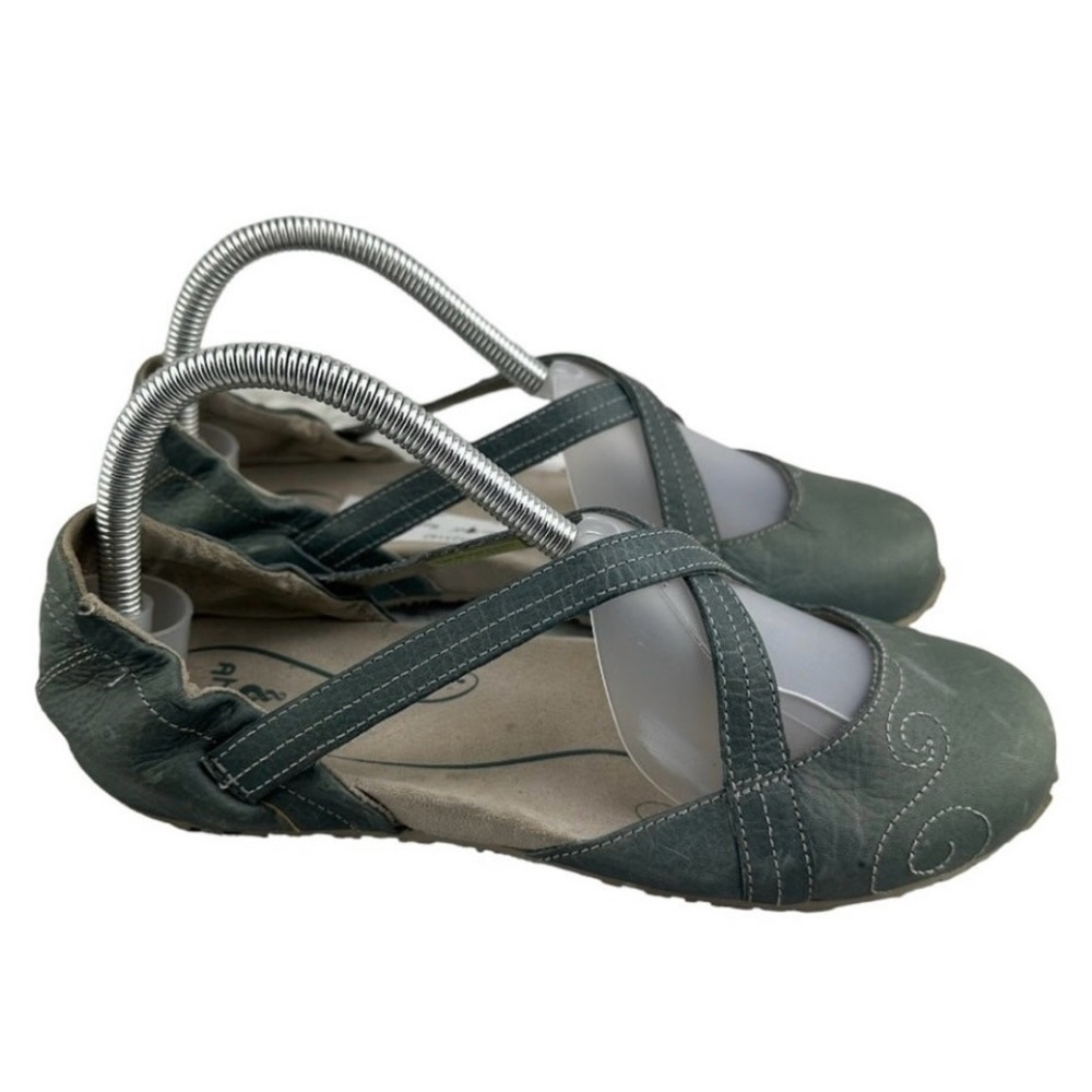 Ahnu Karma Size 7